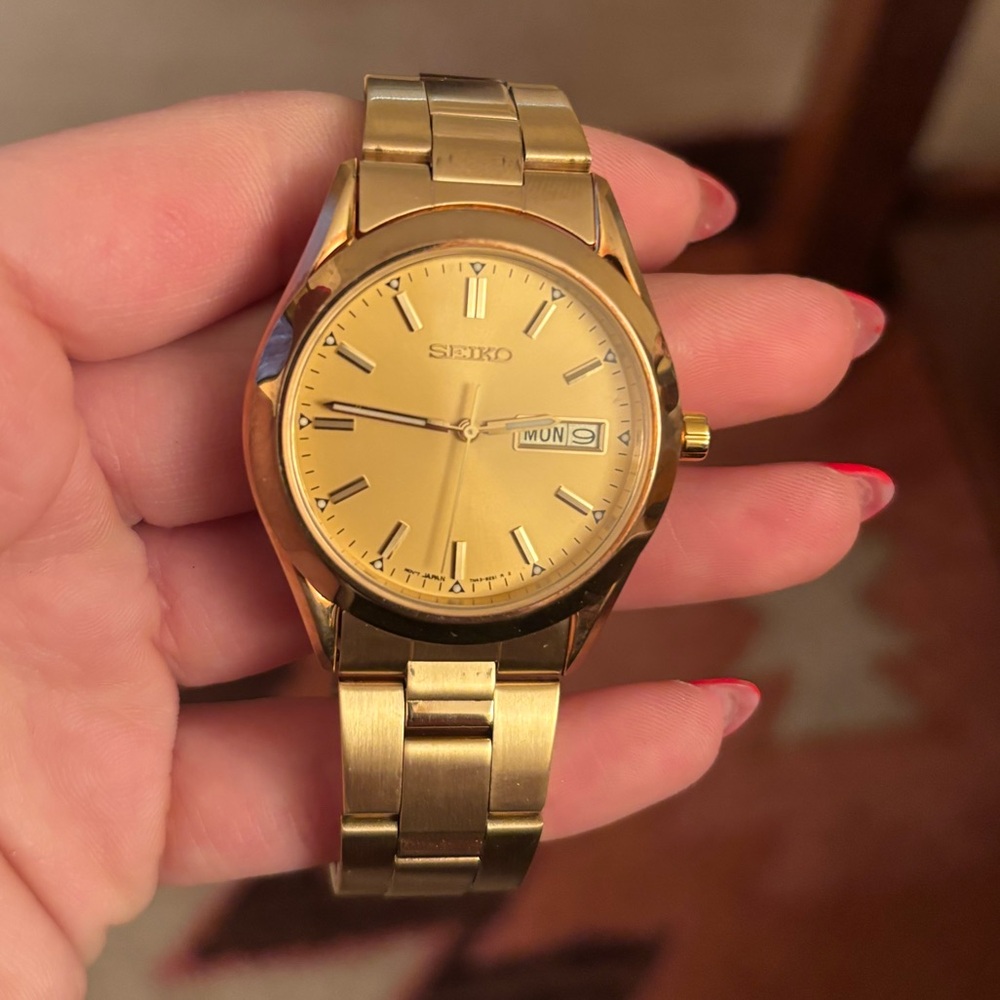 NWOT Seiko Classic Gold Watch for Men